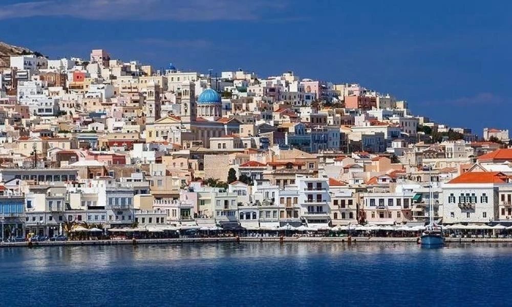 Βρετανία: Η Σύρος και η Πάρος προβάλλονται από το το Conde Nast Traveler